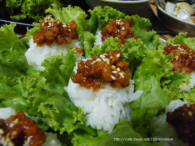 입맛없을땐 고추장볶음 쌈밥