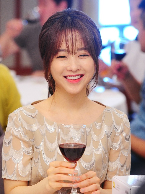 2050년 아들이 데리고 온 신부감 고르기 (상견례 프리패스상) | 인스티즈