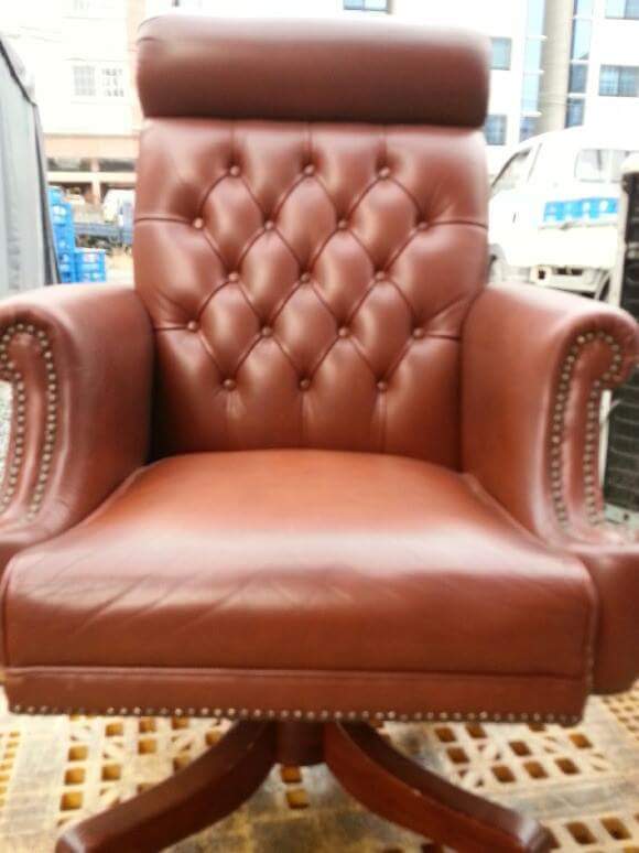 사무실 직원이 개인의자를 가져왔네요... | 인스티즈