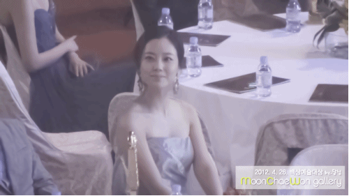 조련하는 문채원.gif | 인스티즈