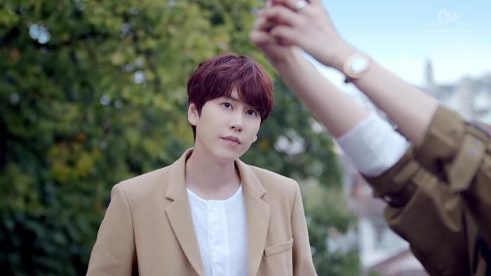  어이없는 규현 신곡 뮤직비디오 캡처 | 인스티즈