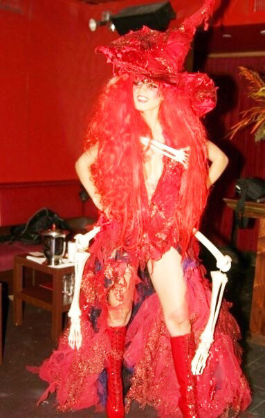 1년내내 할로윈파티만 기다리며 사는 최소 할로윈을 위해 태어난 사람.jpg | 인스티즈