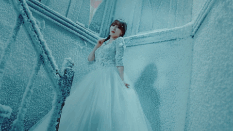 TT 뮤비에서 이쁘게 나온 엘사지효ㄷㄷㄷ.gif | 인스티즈