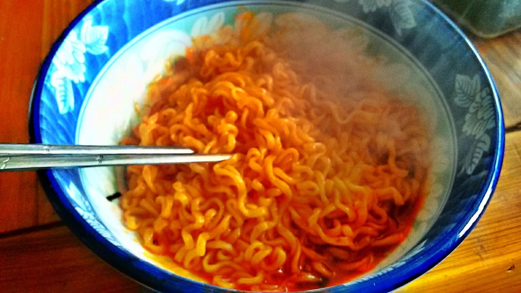 근래에 가장 센세이션했던 라면.jpg | 인스티즈