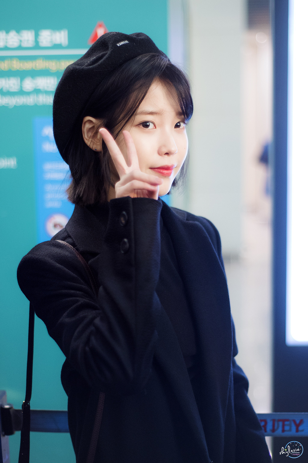[17.01.06] 대만 출국 아이유.jpg | 인스티즈