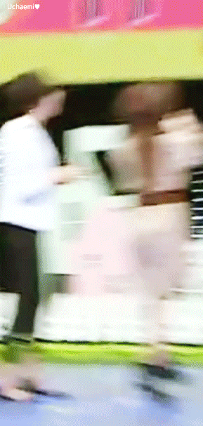 [슈가맨] ioi 전소미한테 치기 당하는 정채연 ㅋㅋㅋㅋㅋ.gif | 인스티즈
