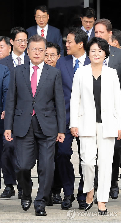 독일로 출국하는 문재인 대통령.jpg | 인스티즈