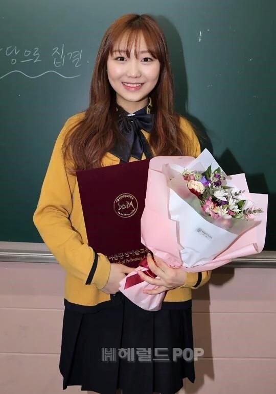 러블리즈 빵떡이 졸업식 사진 | 인스티즈