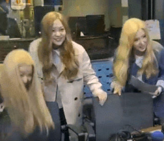 PC방 알바 출신 아이돌.gif | 인스티즈