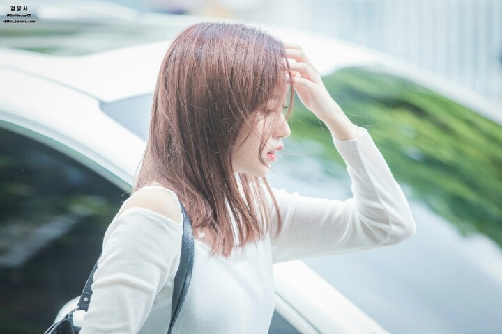 트와이스 미나 유스케 출근길 분위기... | 인스티즈