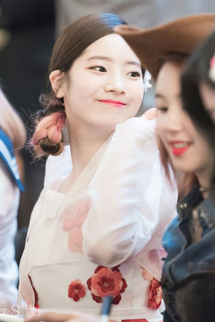 [트와이스] 추석기념 한복 입은 다현이 | 인스티즈