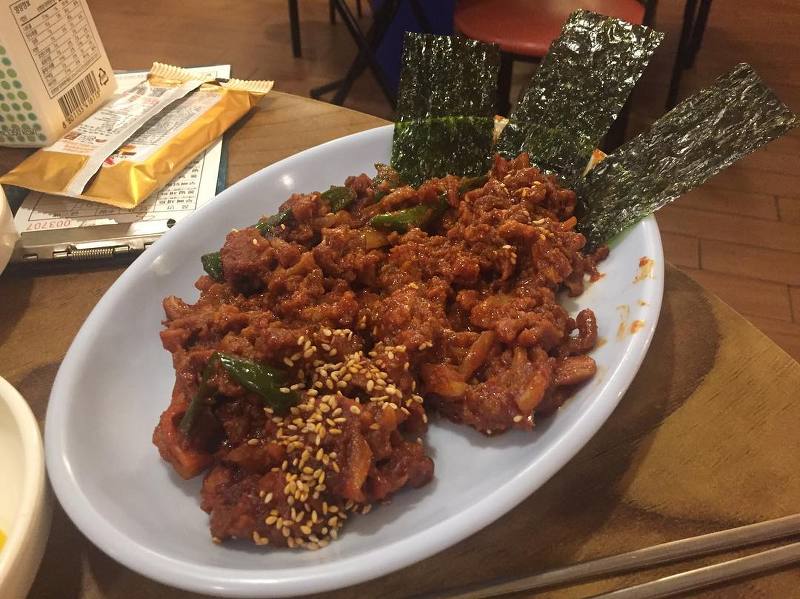 전국에 여러 체인점까지 가지고 있는 유명 닭발.jpg | 인스티즈
