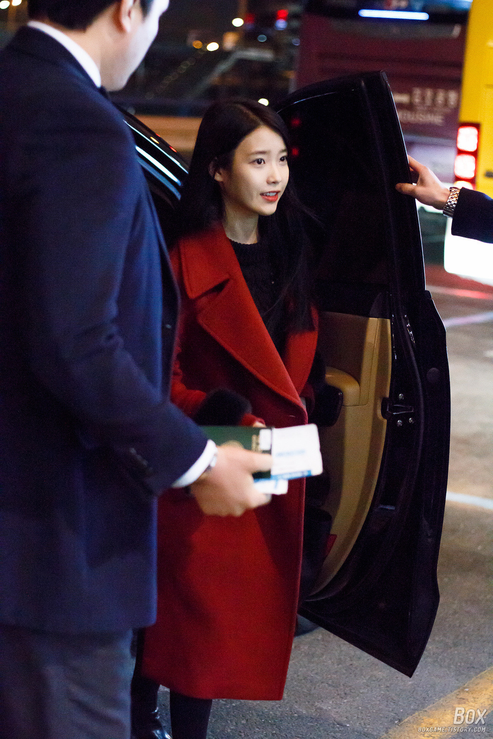[16.01.22] 김포공항 출국 아이유.jpg | 인스티즈