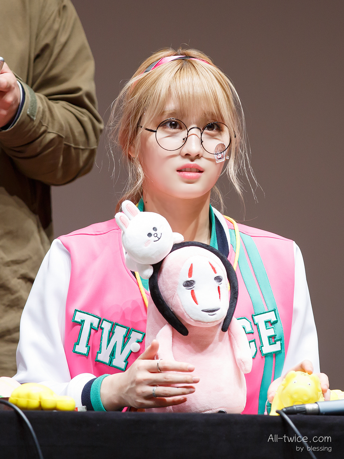 트와이스 복숭아 모모 | 인스티즈
