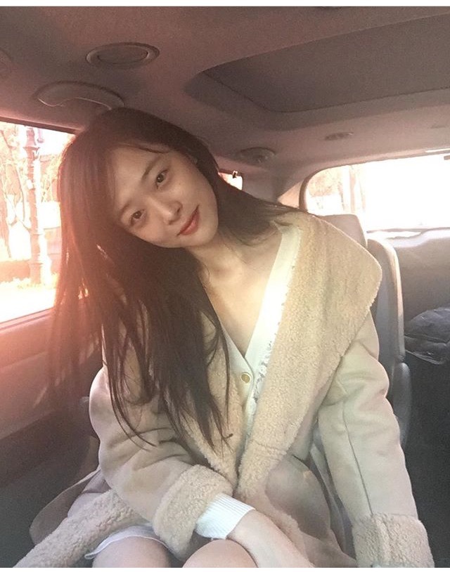 오늘자 설리 | 인스티즈