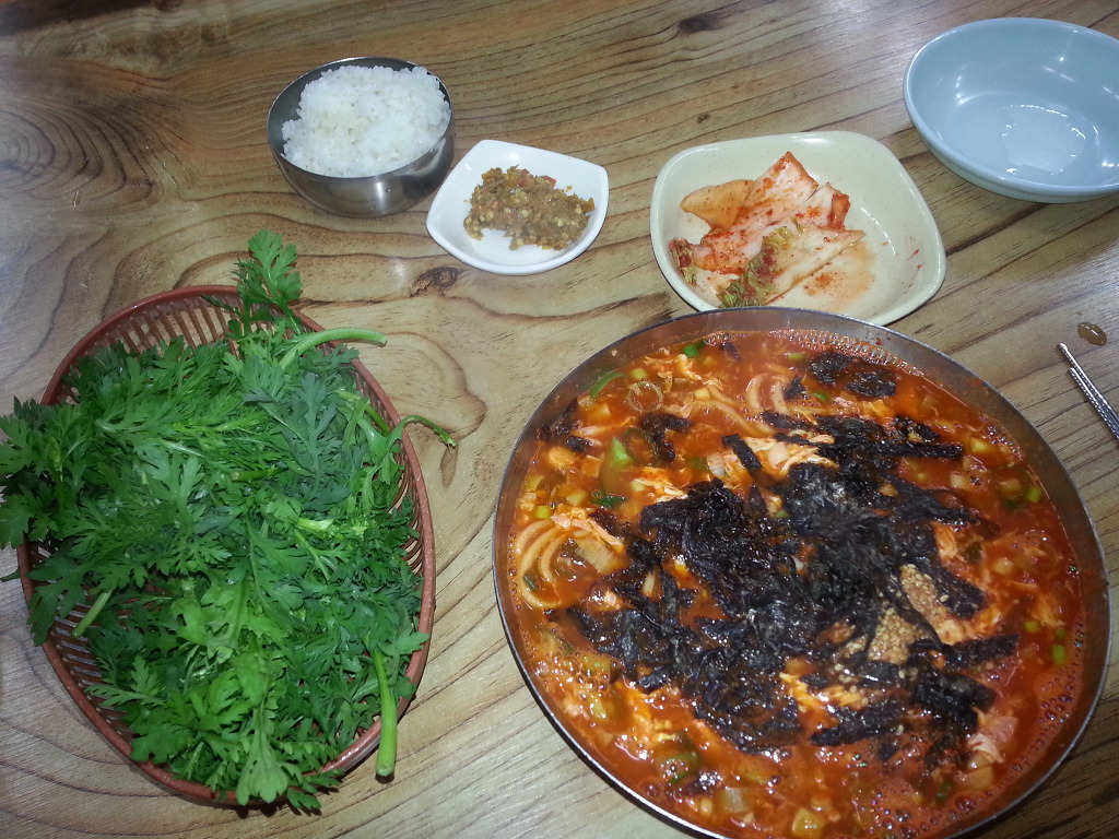 복수칼국수 이미지