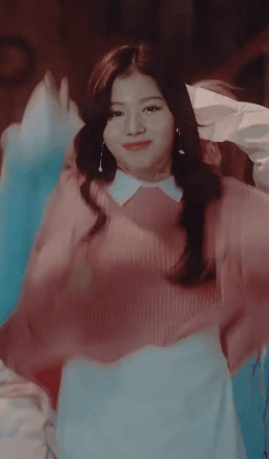 [트와이스] 신곡 시작장면 사나 .gif | 인스티즈