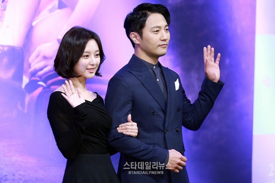오늘자 송중기 송혜교 주연 태양의 후예 제작발표회.jpg | 인스티즈