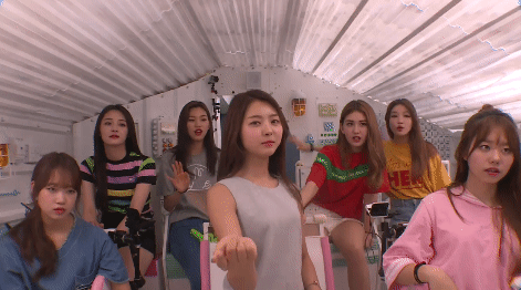 [ioi] 최유정 뱅뱅 퍼포먼스 임나영 돌부처 버전.gif | 인스티즈
