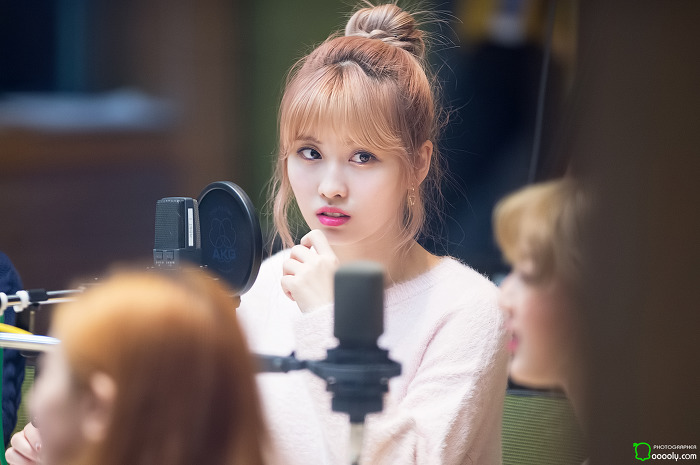 모모F 이미지