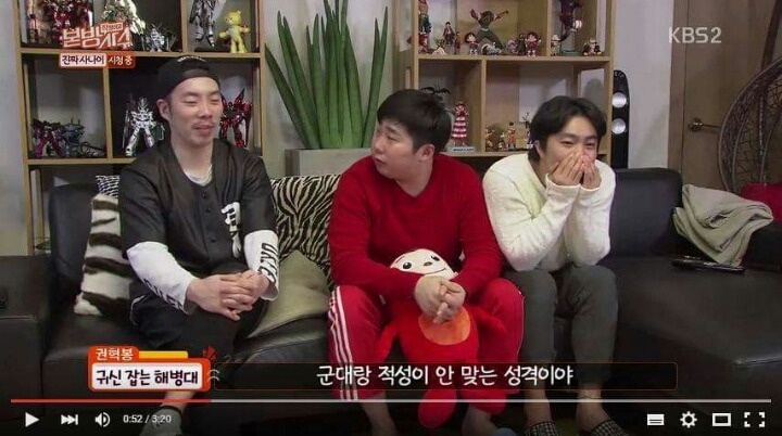 진짜사나이보는 장동민.jpg | 인스티즈