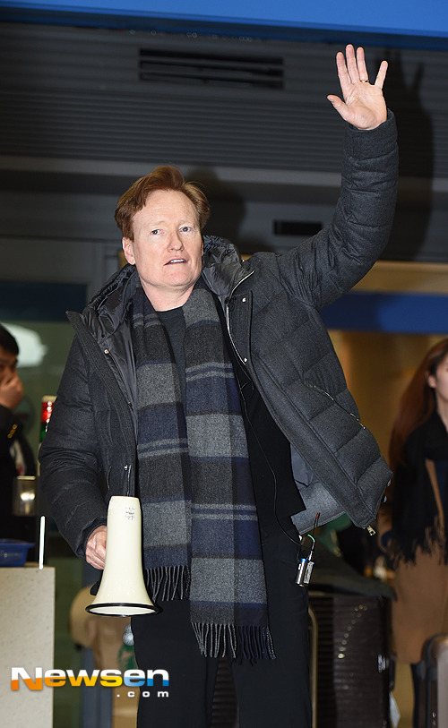 한국에 도착한 코난 오브라이언 | 인스티즈