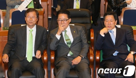 국민의당,"뭐야, 뭐야"탄성…출구조사 결과 발표에 '적막' | 인스티즈