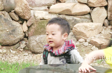  웃을 때 더 예쁘고 사랑스러운 서준이 | 인스티즈