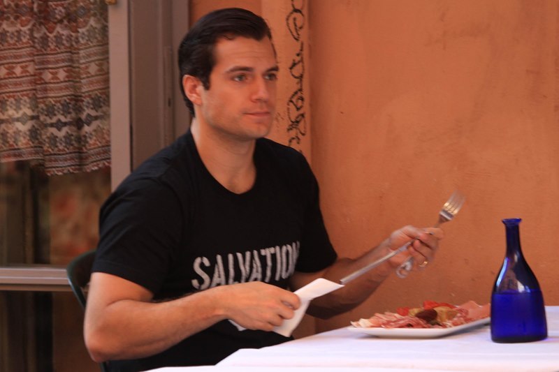 동양 vs 서양 혼자밥먹는거 차이점.jpg | 인스티즈