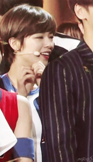 쭈구리 정연.gif | 인스티즈
