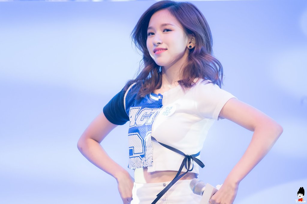 포카리 느낌 낭낭한 트와이스 의상 | 인스티즈