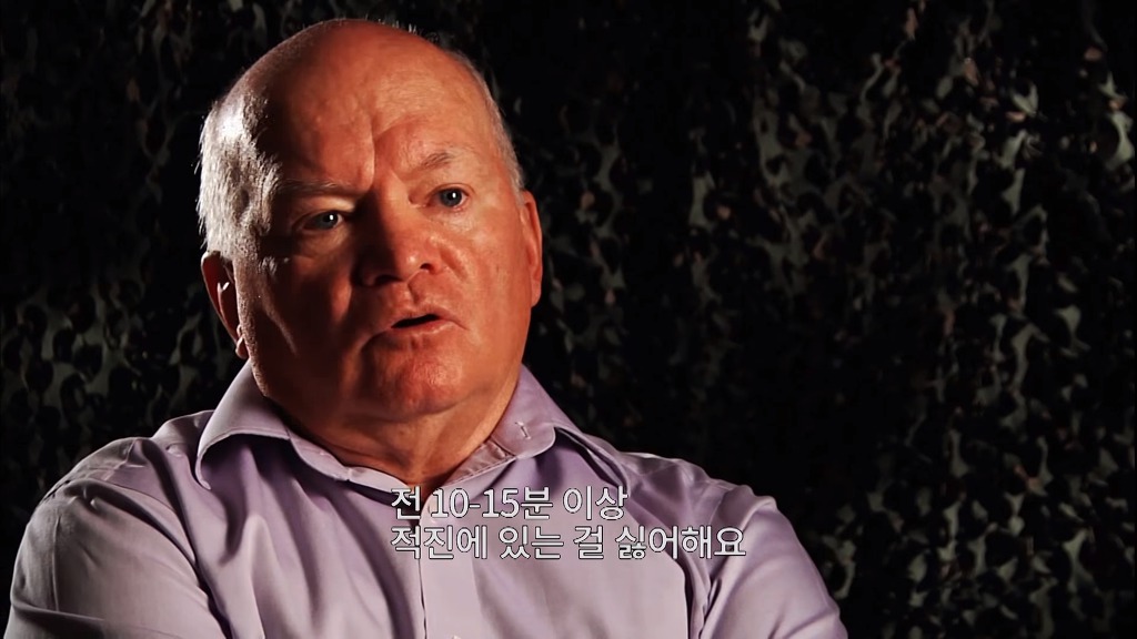 신의 경지에 오른 저격수의 30대 1의 저격전 1부.jpg | 인스티즈