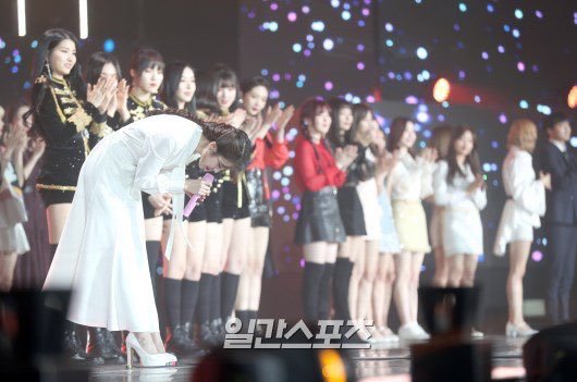 오늘자 골든디스크 아이유 대상수상소감과 마지막 잘자의 의미 | 인스티즈
