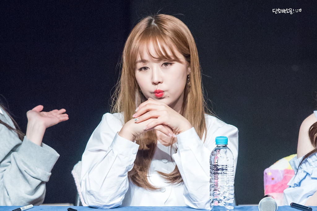[러블리즈] 휴일이라 그런지 일이 별로 없어서 베이비소울 | 인스티즈