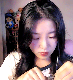 수수한 외모의 트위치 스트리머 | 인스티즈