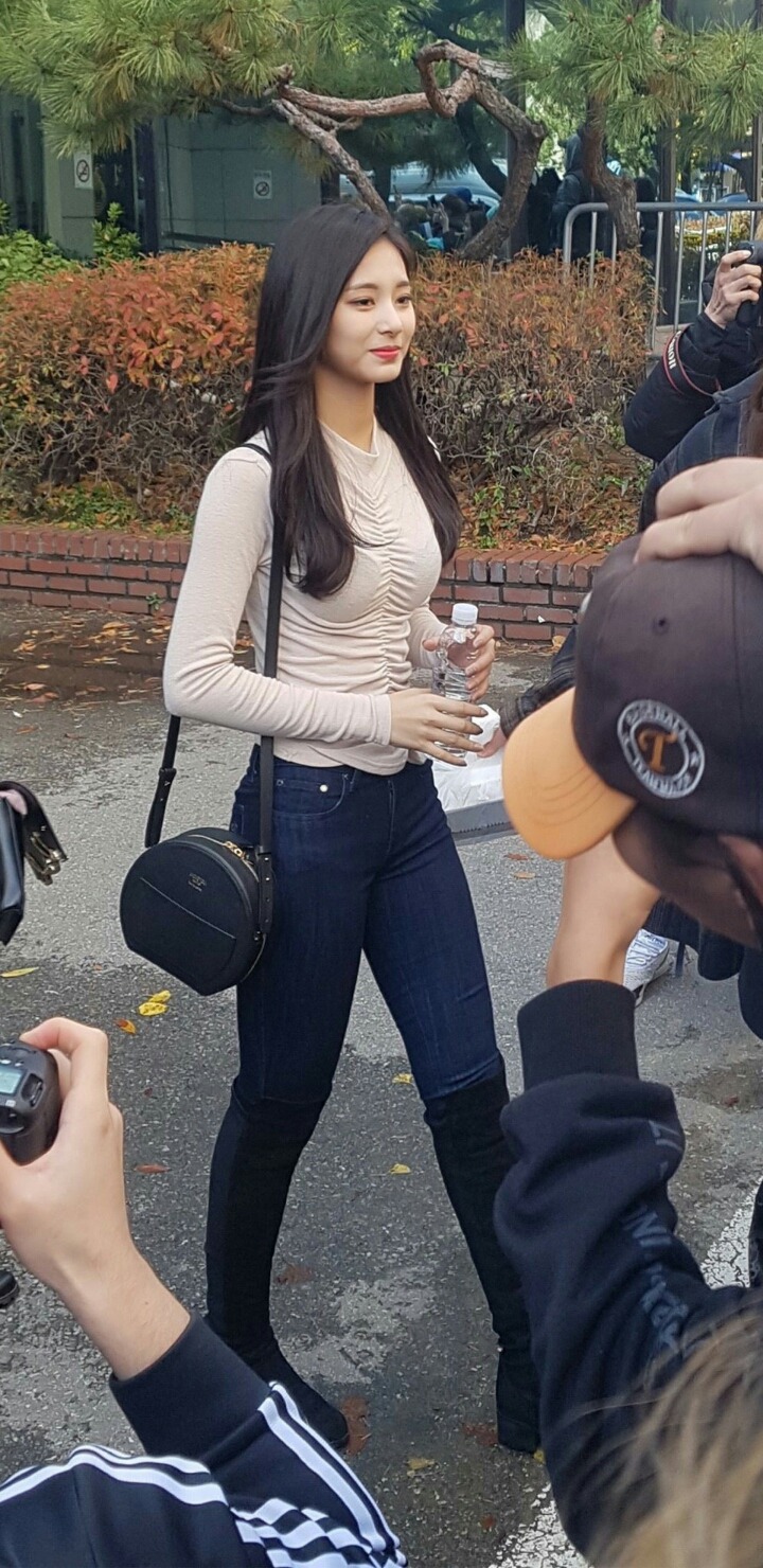 쯔위 이미지