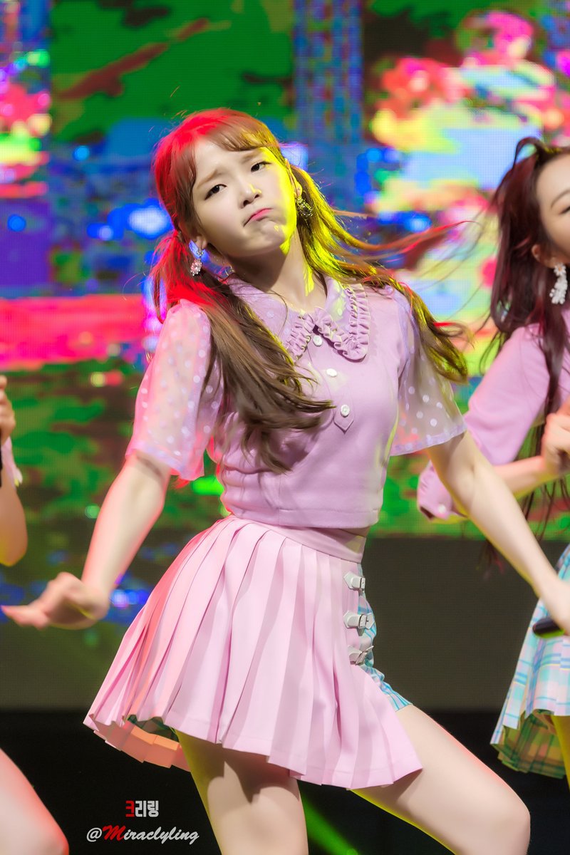 표정이 다양한 오마이걸 승희.jpg | 인스티즈