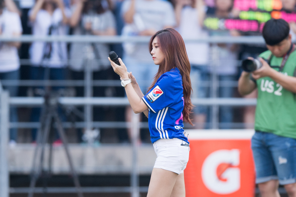 정은지 뒷태 | 인스티즈