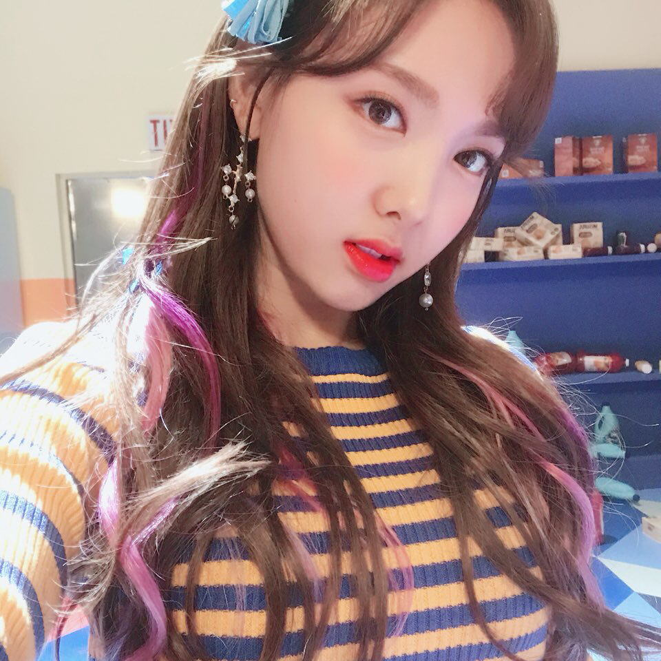 이제 시크해지고 싶은 나연 | 인스티즈