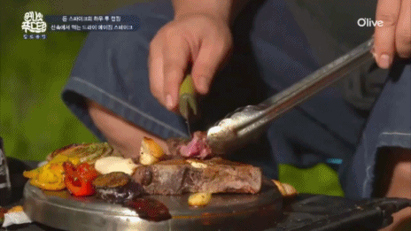 돈스파이크 스테이크 먹방.gif | 인스티즈