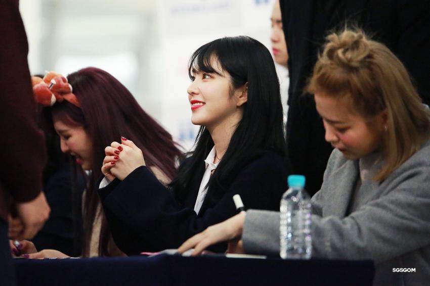 레드벨벳 아이린의 클라스 옆모습.jpg | 인스티즈