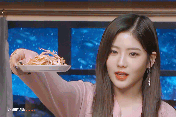 구구단 막내 미모.gif | 인스티즈