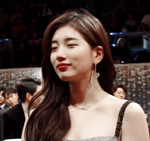 오늘자 드레스 수지 | 인스티즈