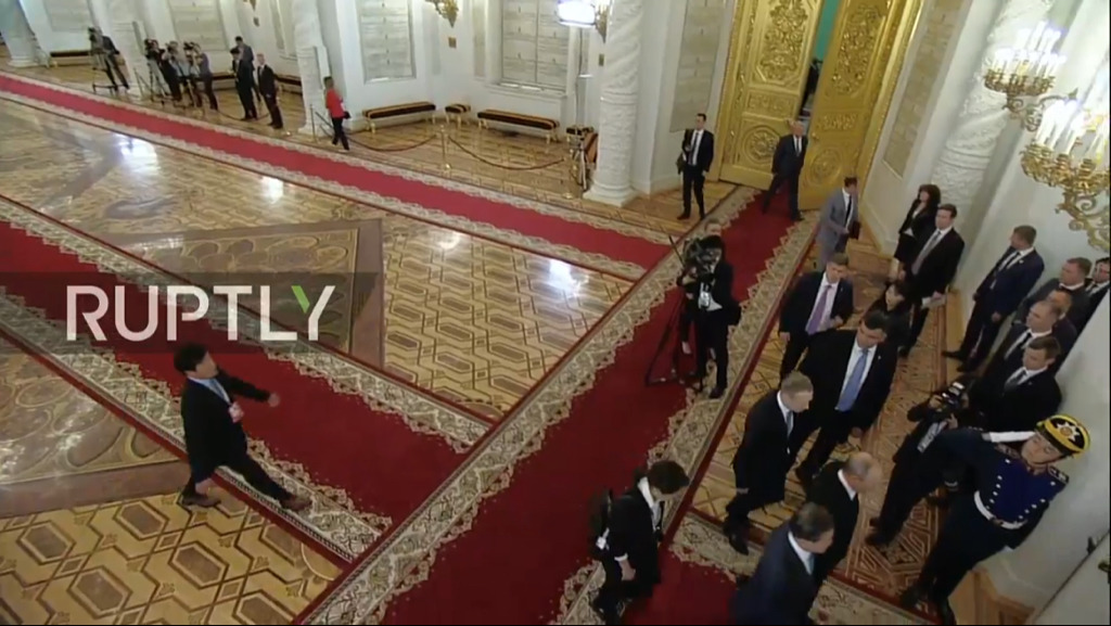 문재인 대통령 러시아 국빈방문 공식 환영식.jpg | 인스티즈