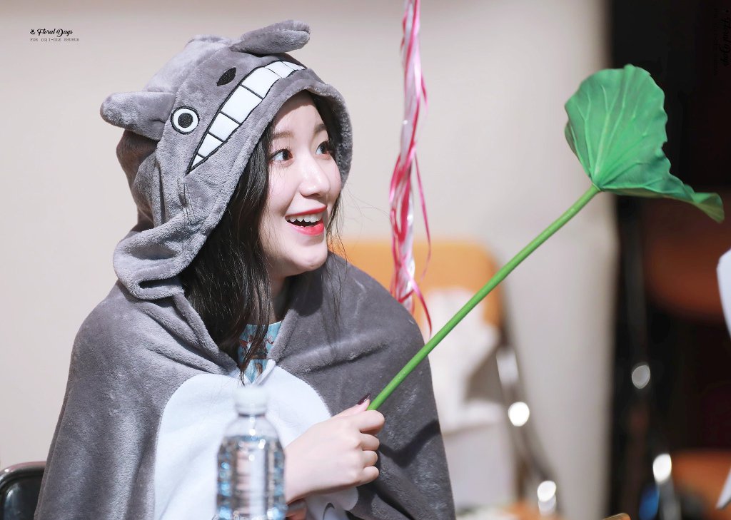 새하얀 여자아이들 슈화.jpgif | 인스티즈