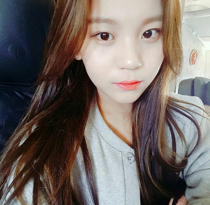 여자친구 엄지 | 인스티즈