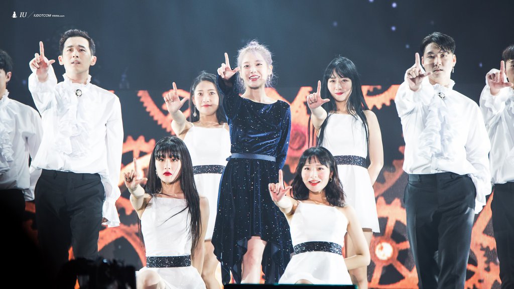 보라색 머리 아이유.jpg | 인스티즈