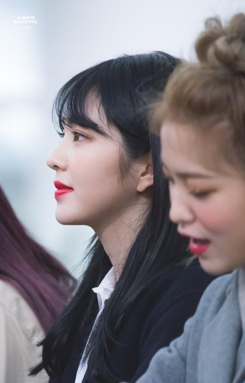 레드벨벳 아이린의 클라스 옆모습.jpg | 인스티즈