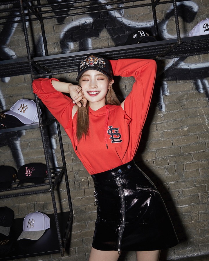  오늘자 MLB 인스타에 올라온 트와이스 화보 49P | 인스티즈