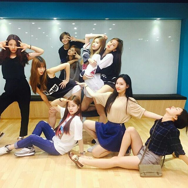 트와이스 데뷔 전 사진들 | 인스티즈